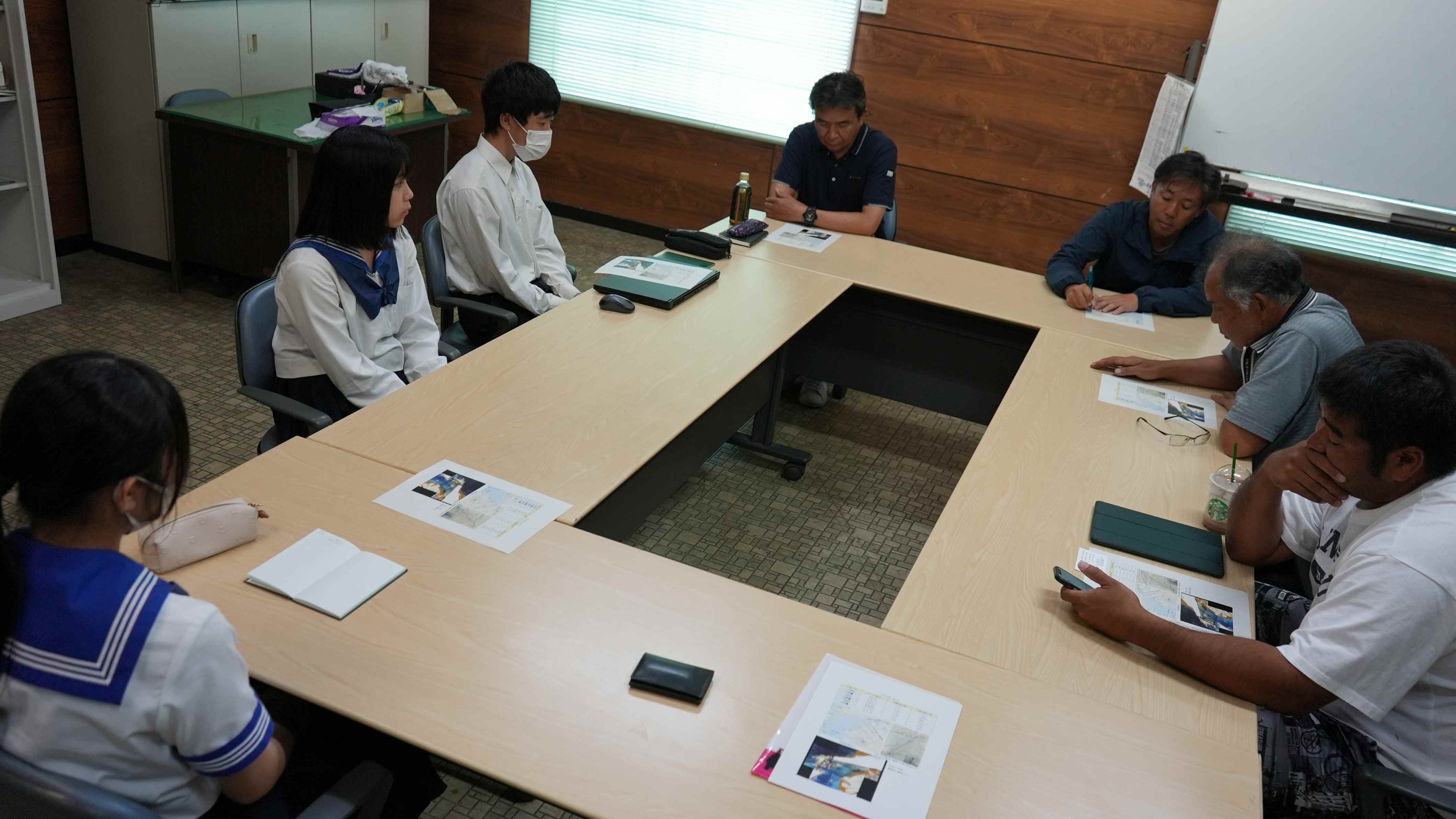 DSC01470　漁協漁師との話し合い.JPG